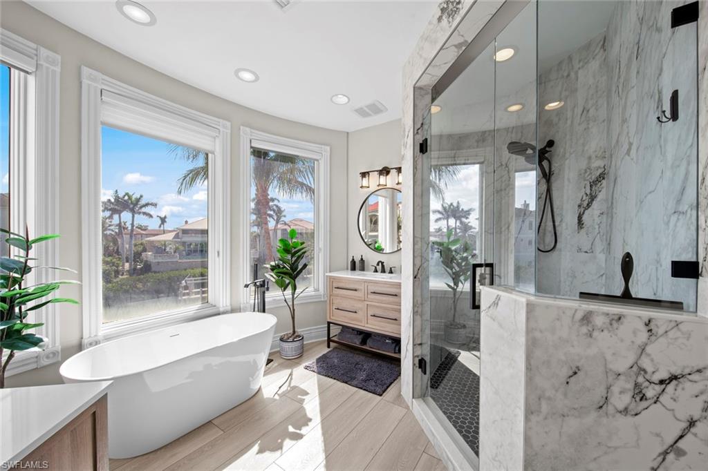 BAREFOOT BAY - Residential