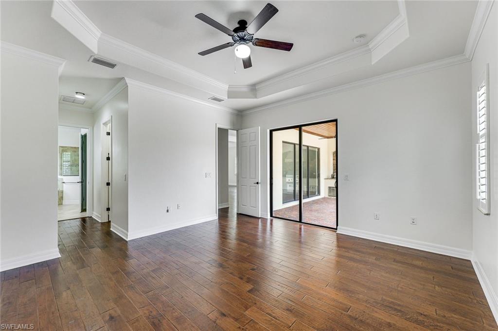 TWIN EAGLES - Residential