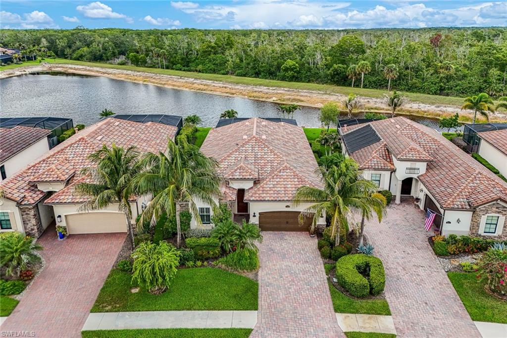 TWIN EAGLES - Residential