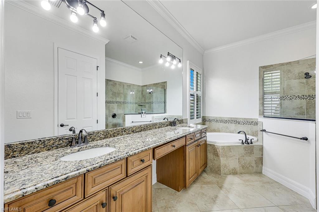 TWIN EAGLES - Residential