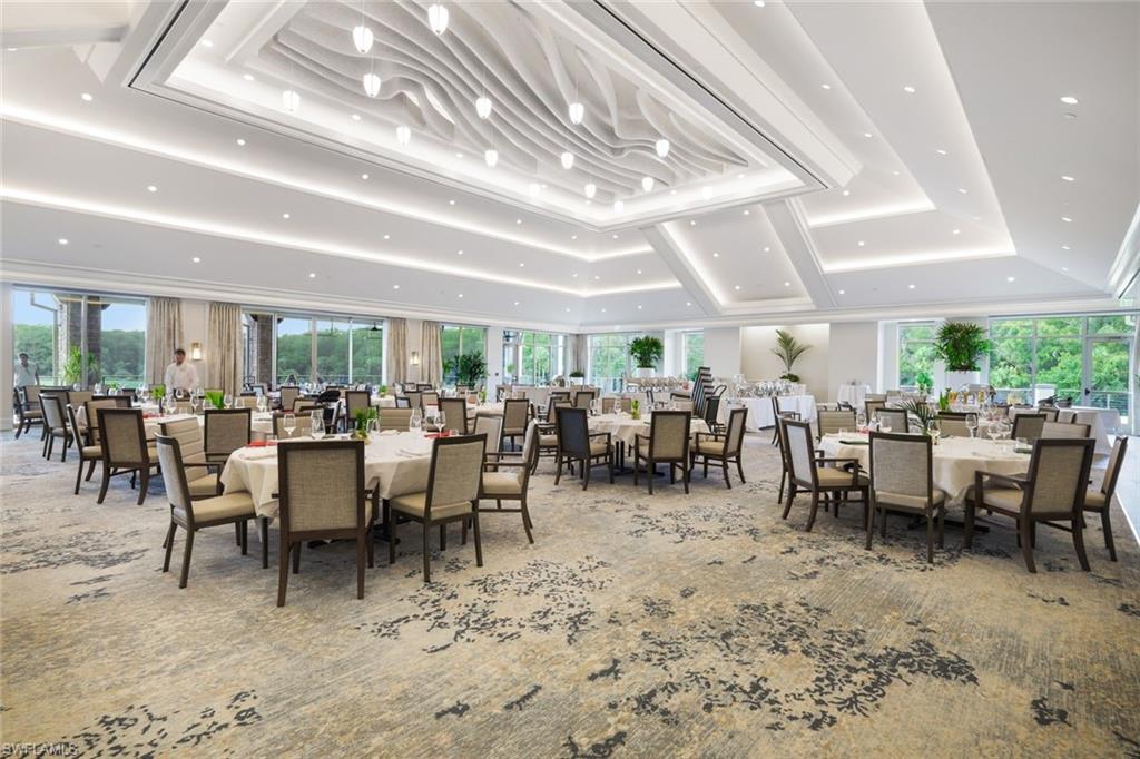 TWIN EAGLES - Residential