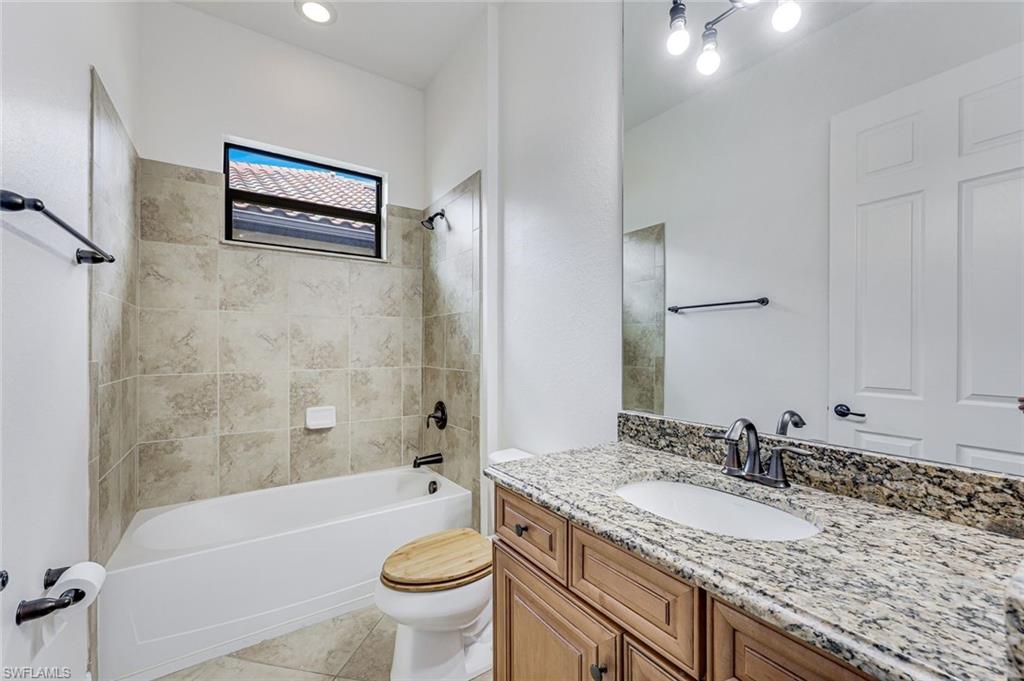 TWIN EAGLES - Residential