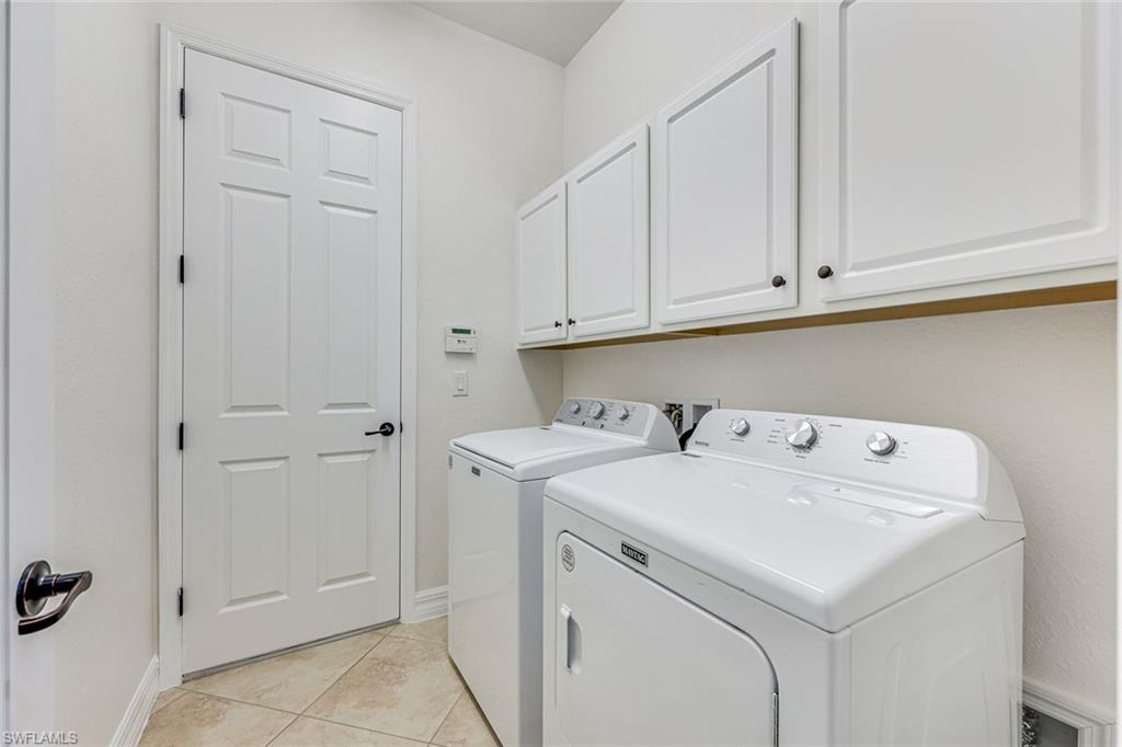 TWIN EAGLES - Residential