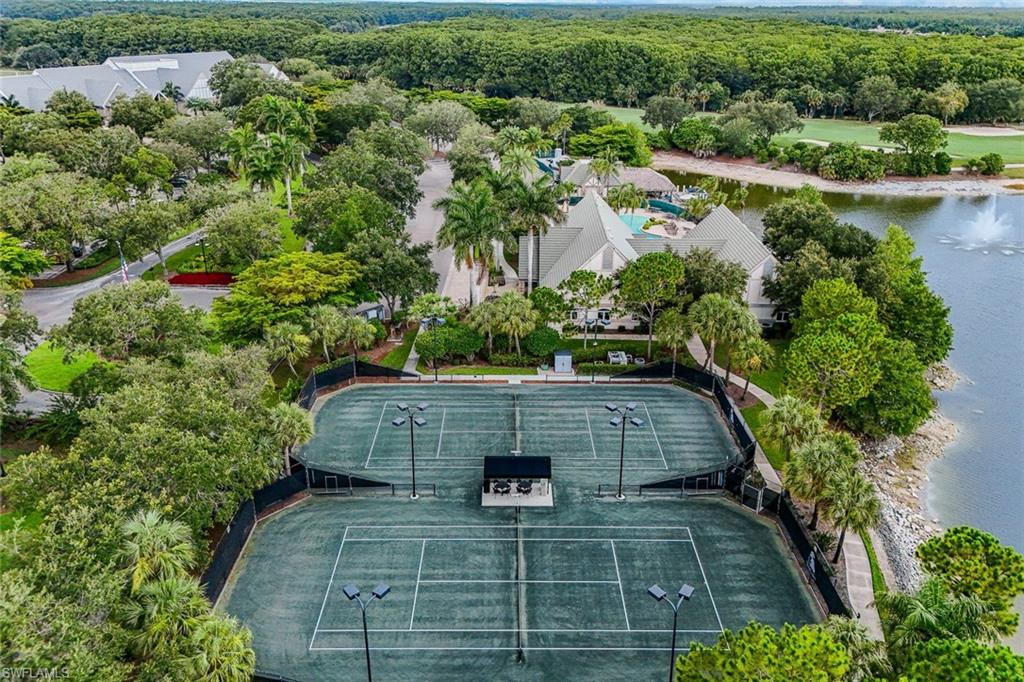 TWIN EAGLES - Residential