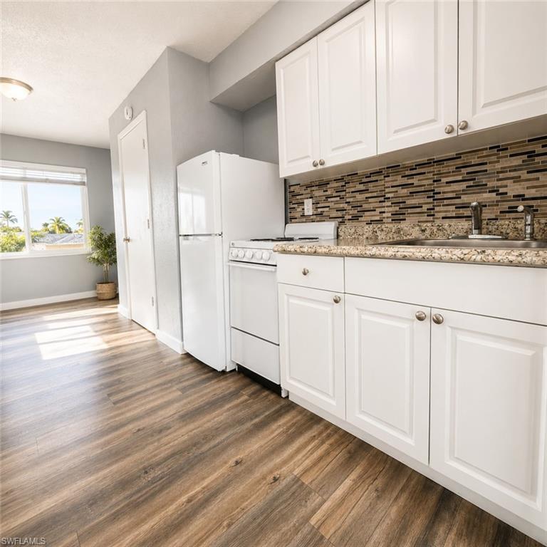 CAPE CORAL - Residential Lease