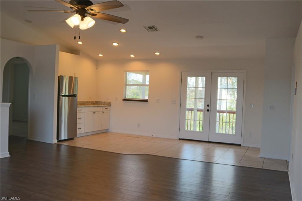 SAN CARLOS PARK - Residential