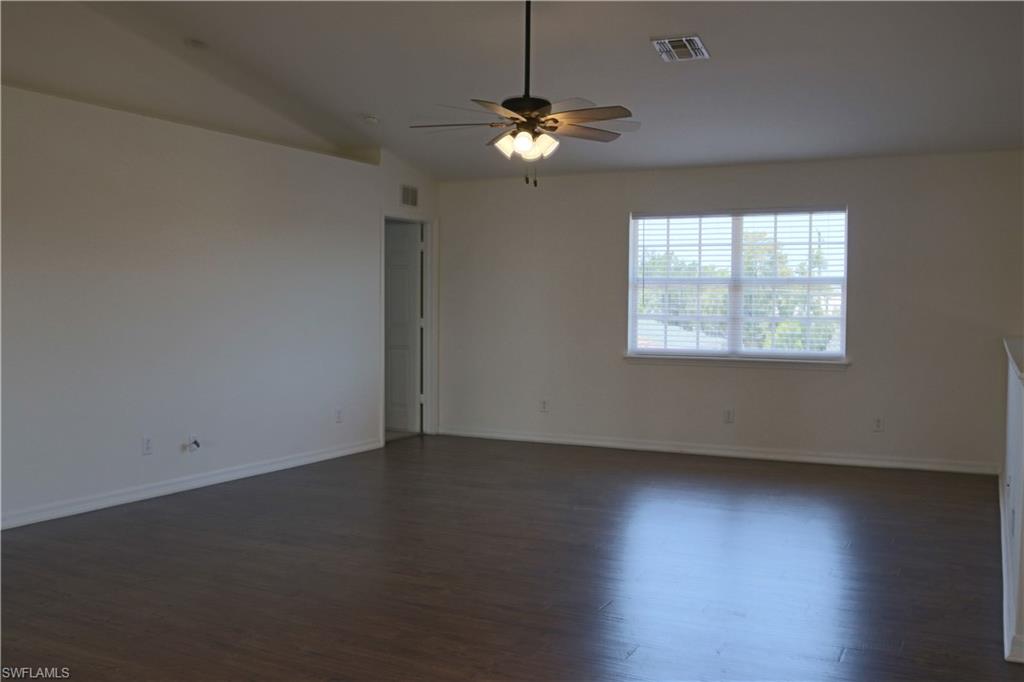 SAN CARLOS PARK - Residential