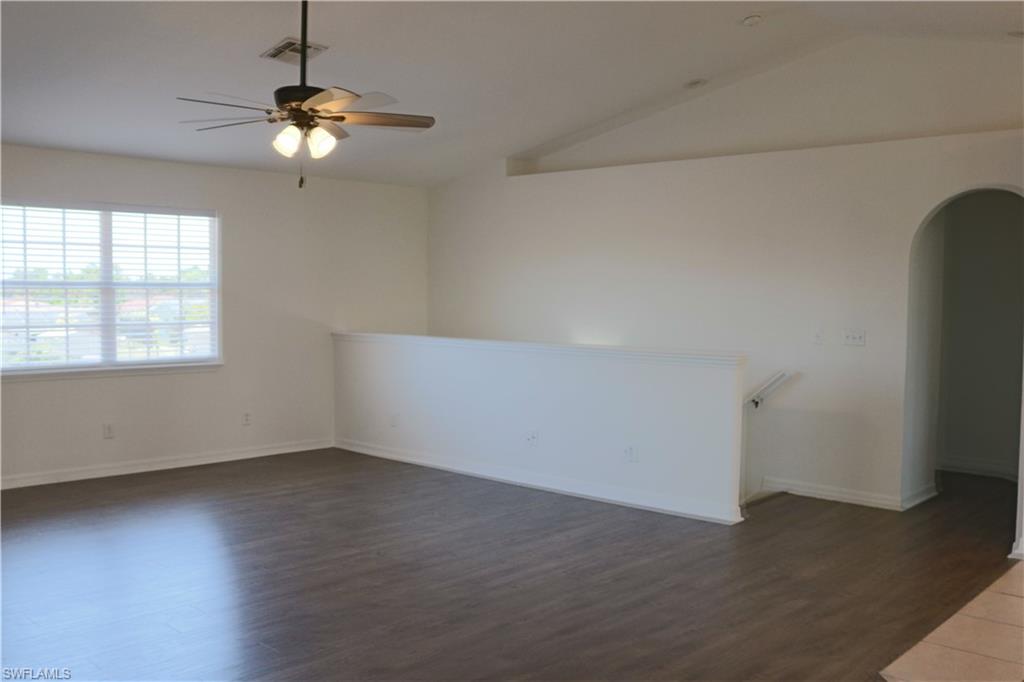 SAN CARLOS PARK - Residential