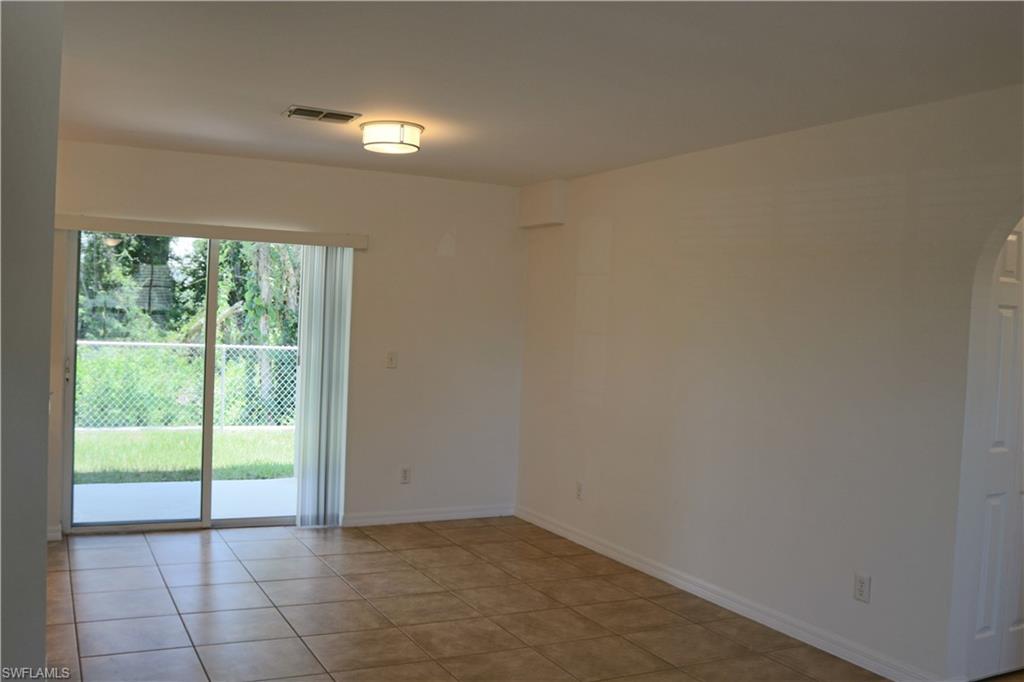 SAN CARLOS PARK - Residential