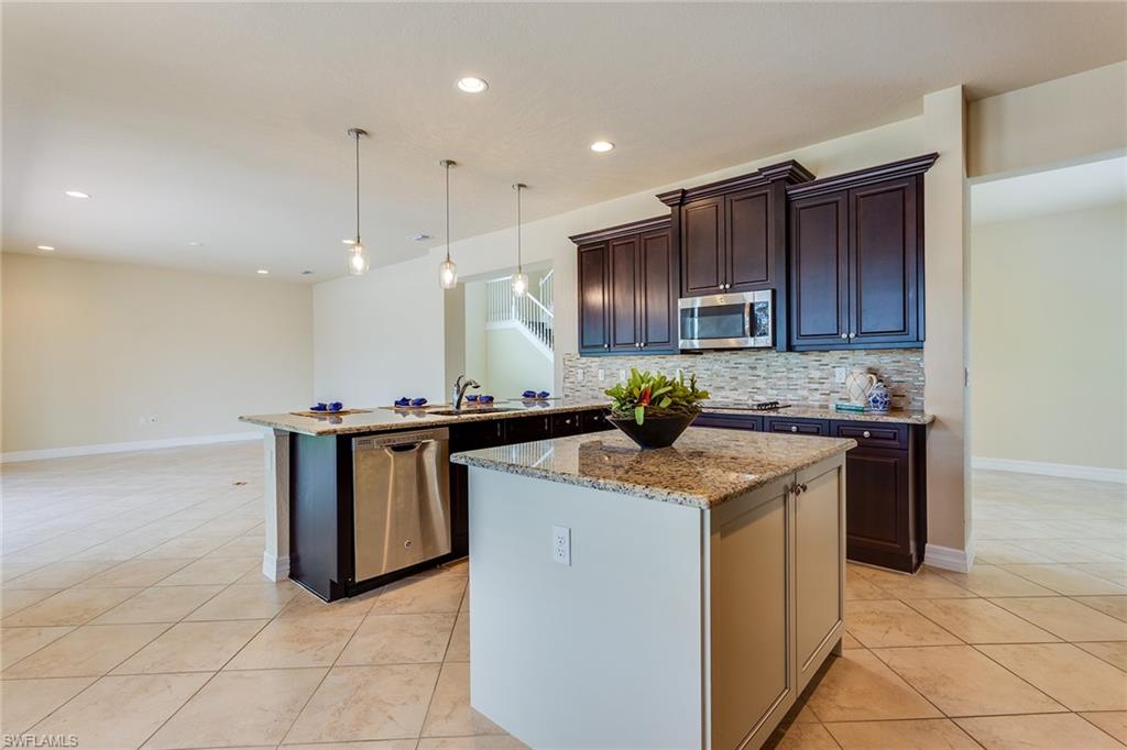 RIVERSTONE - Residential