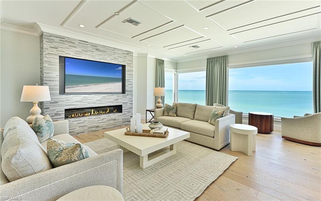 BAREFOOT BEACH - Residential