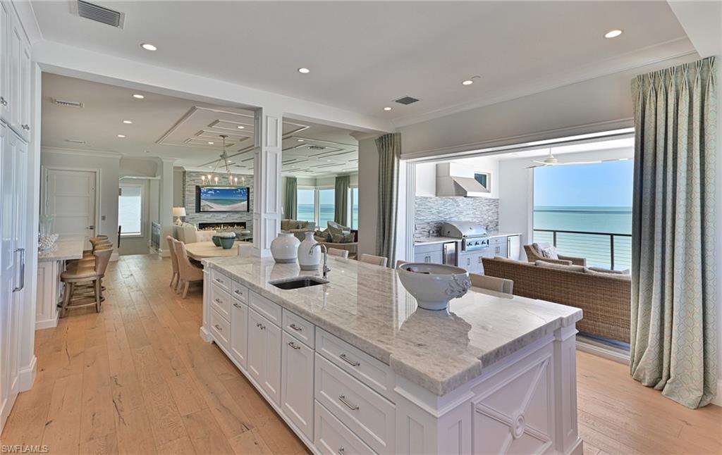 BAREFOOT BEACH - Residential