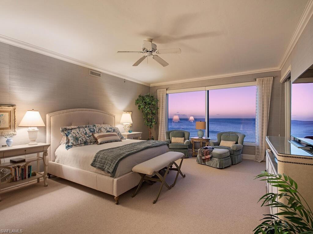 SEAPOINT AT NAPLES CAY - Residential