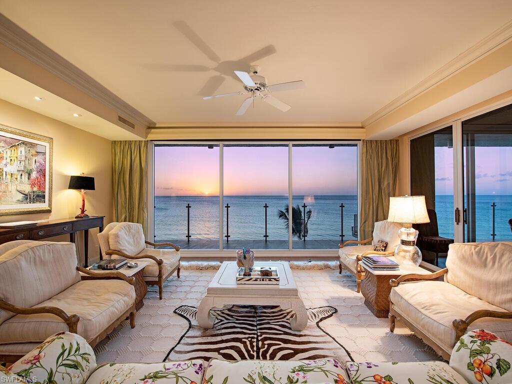 SEAPOINT AT NAPLES CAY - Residential