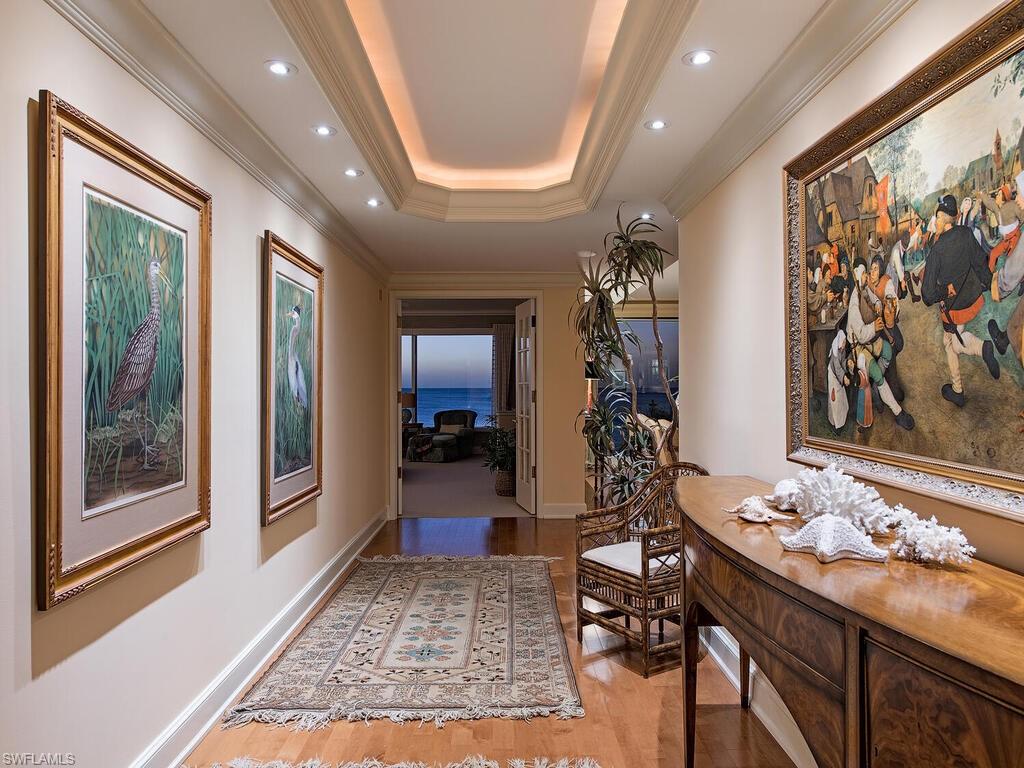 SEAPOINT AT NAPLES CAY - Residential