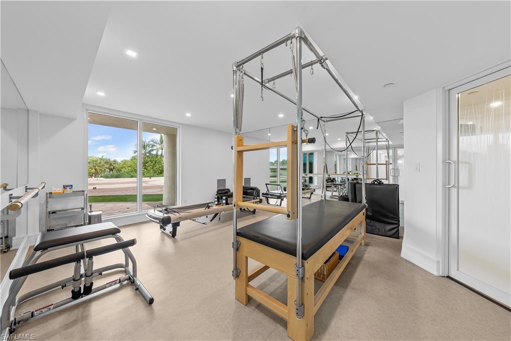 CONTESSA AT BAY COLONY - Residential