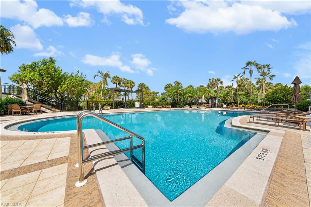 CONTESSA AT BAY COLONY - Residential