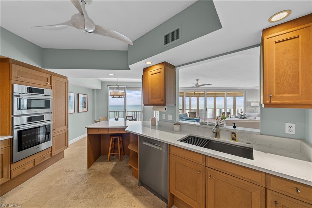CONTESSA AT BAY COLONY - Residential