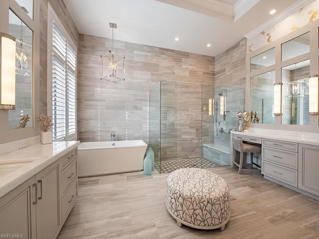 BAY WOODS - Residential