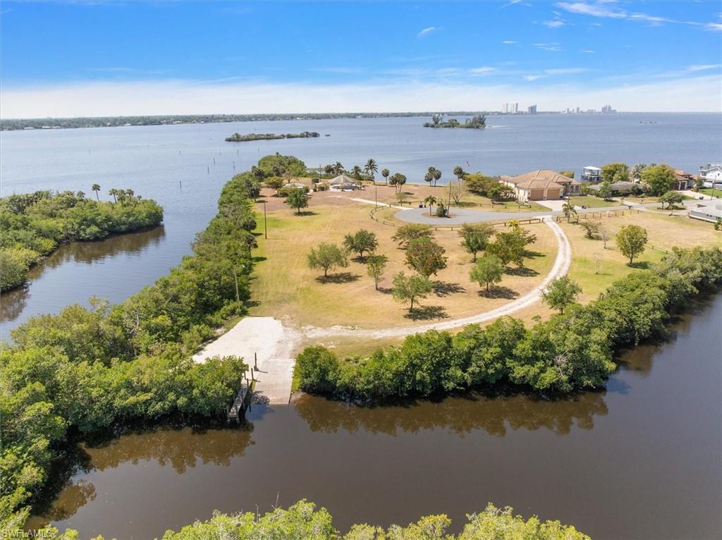 YACHT CLUB COLONY - Residential