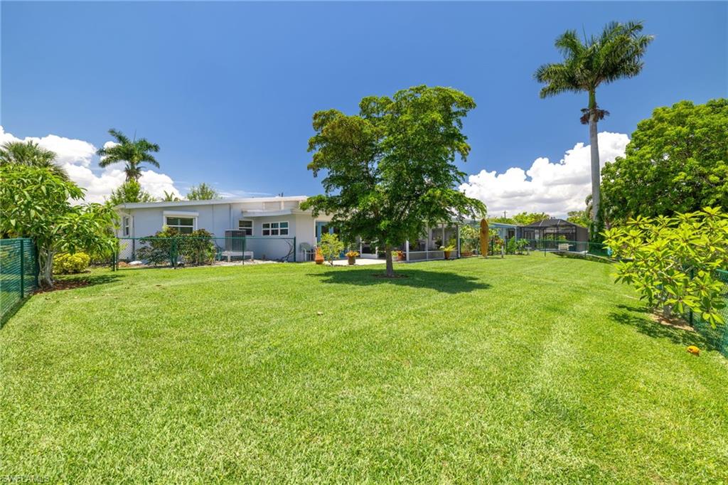 YACHT CLUB COLONY - Residential