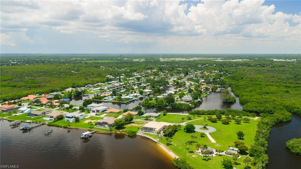 YACHT CLUB COLONY - Residential