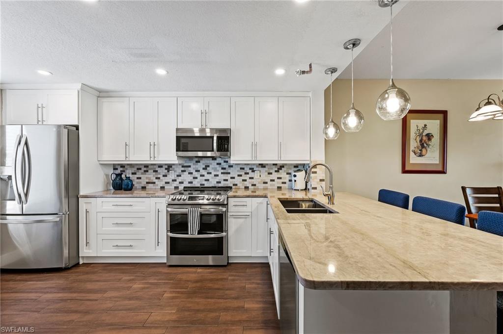 HUNTINGTON LAKES - Residential