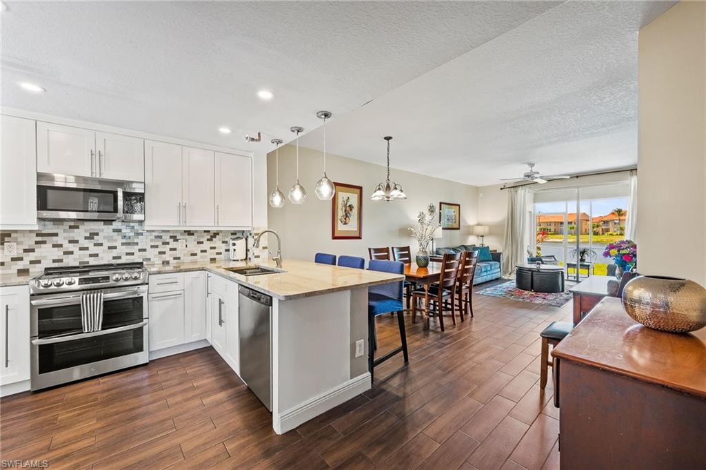 HUNTINGTON LAKES - Residential