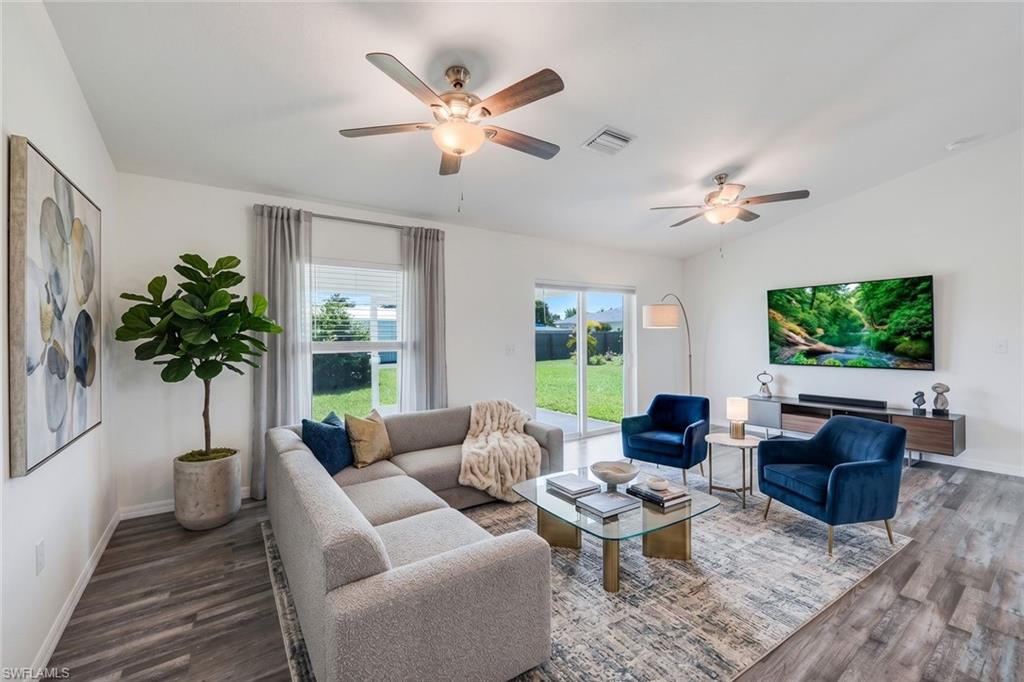 CAPE CORAL - Residential