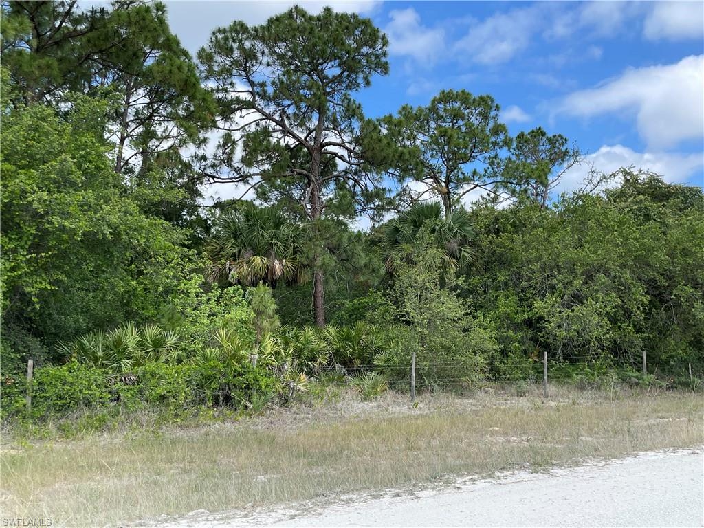 ACREAGE - Land