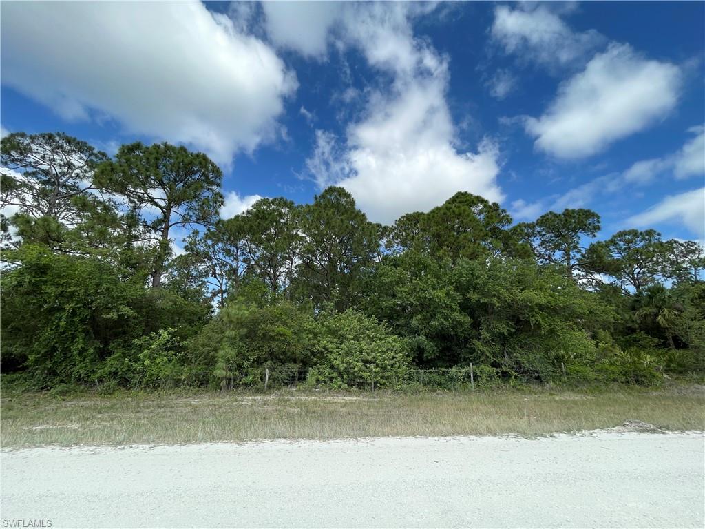 ACREAGE - Land
