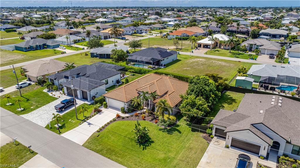 CAPE CORAL - Residential