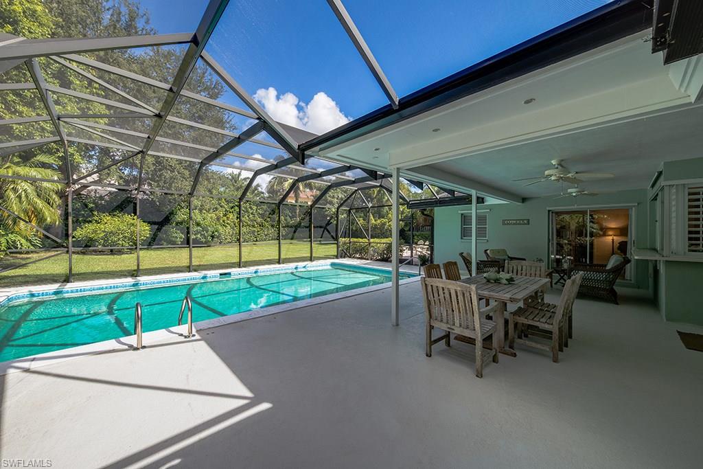 MOORINGS - Residential