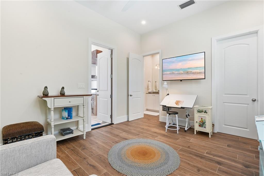 COLLIERS RESERVE - Residential