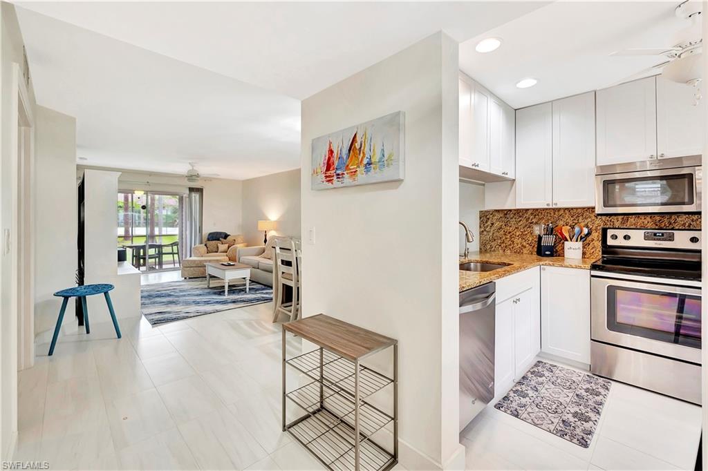 COURTYARD AT KINGS LAKE - Residential Lease