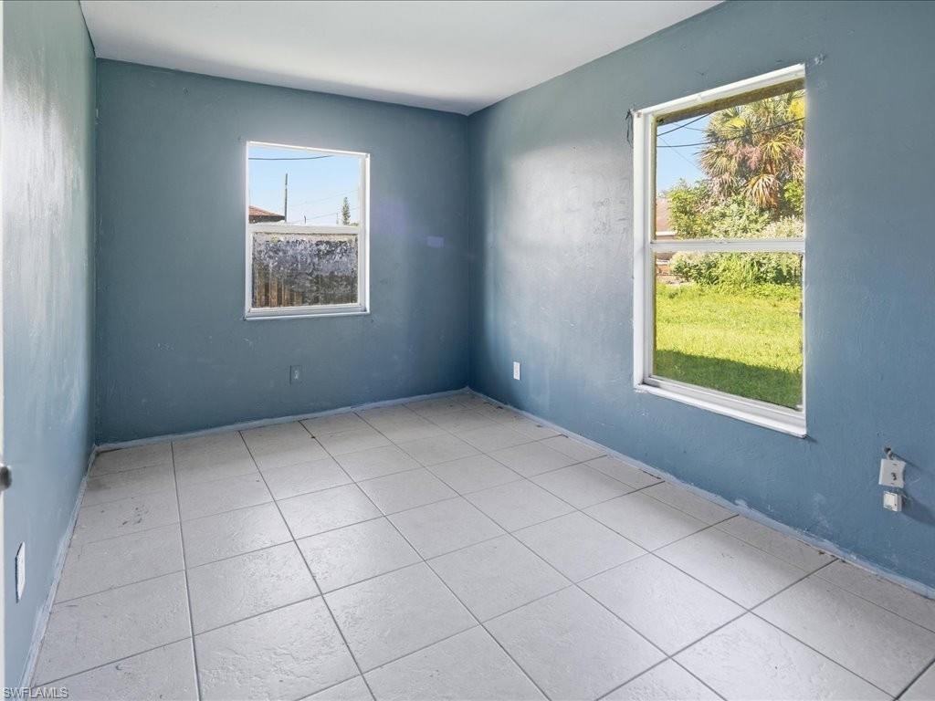 GOLDEN GATE CITY - Residential Income
