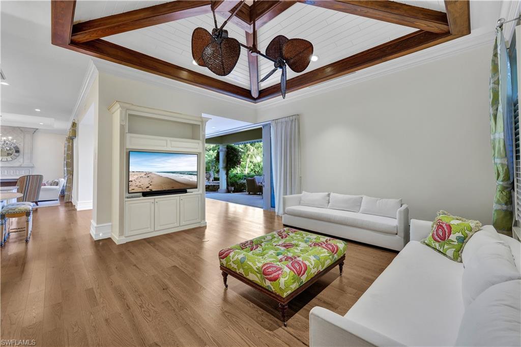 BAY COLONY SHORES - Residential