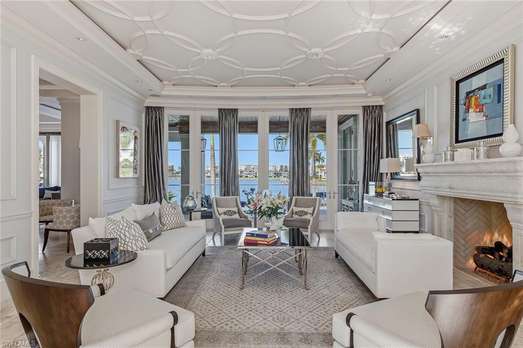 MOORINGS - Residential