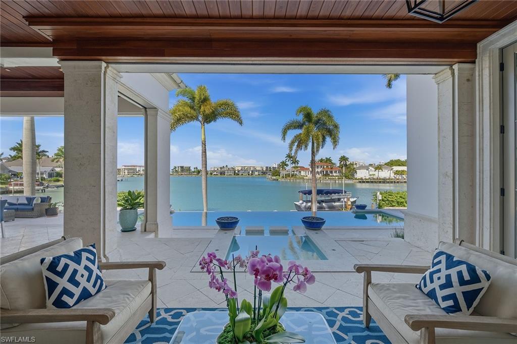 MOORINGS - Residential