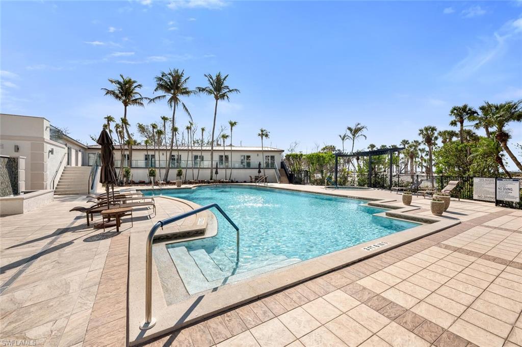 CONTESSA AT BAY COLONY - Residential