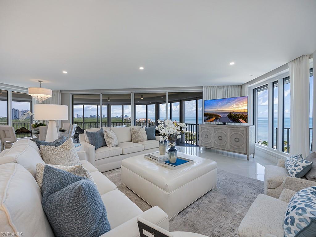 CONTESSA AT BAY COLONY - Residential