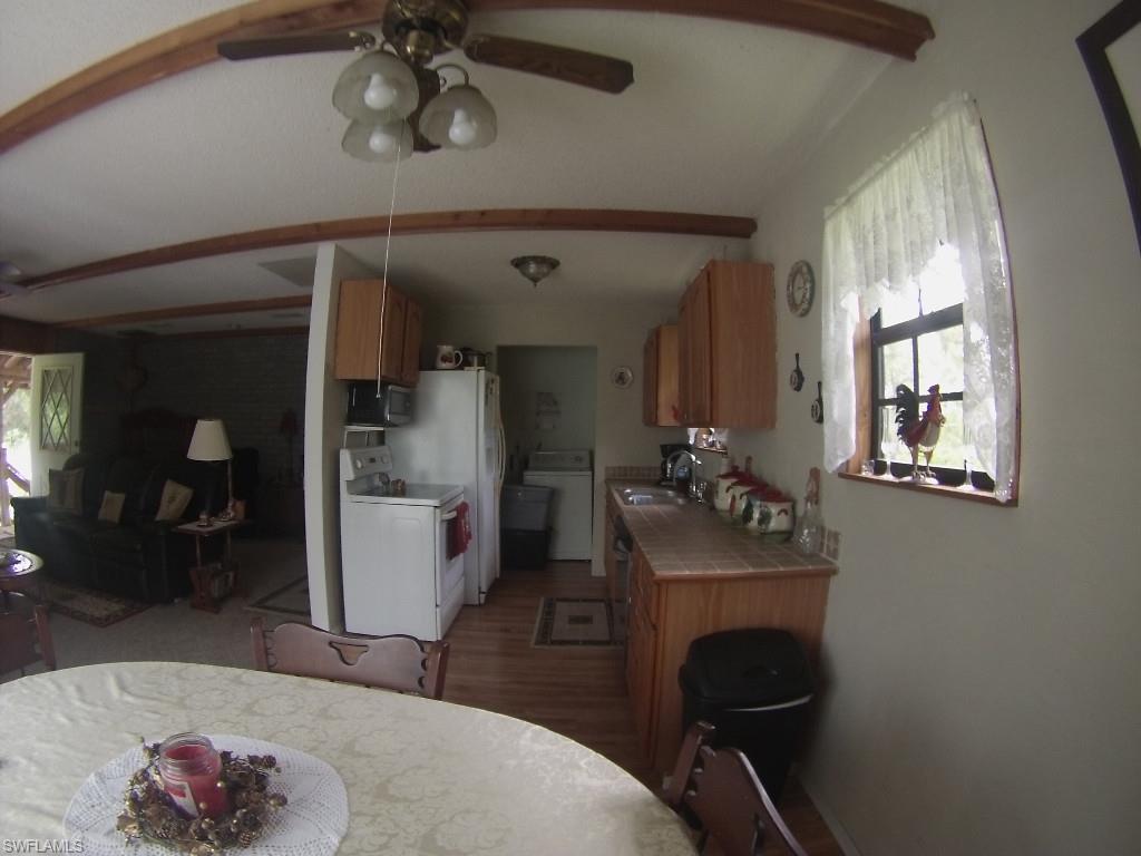 TROPIC ACRES - Residential