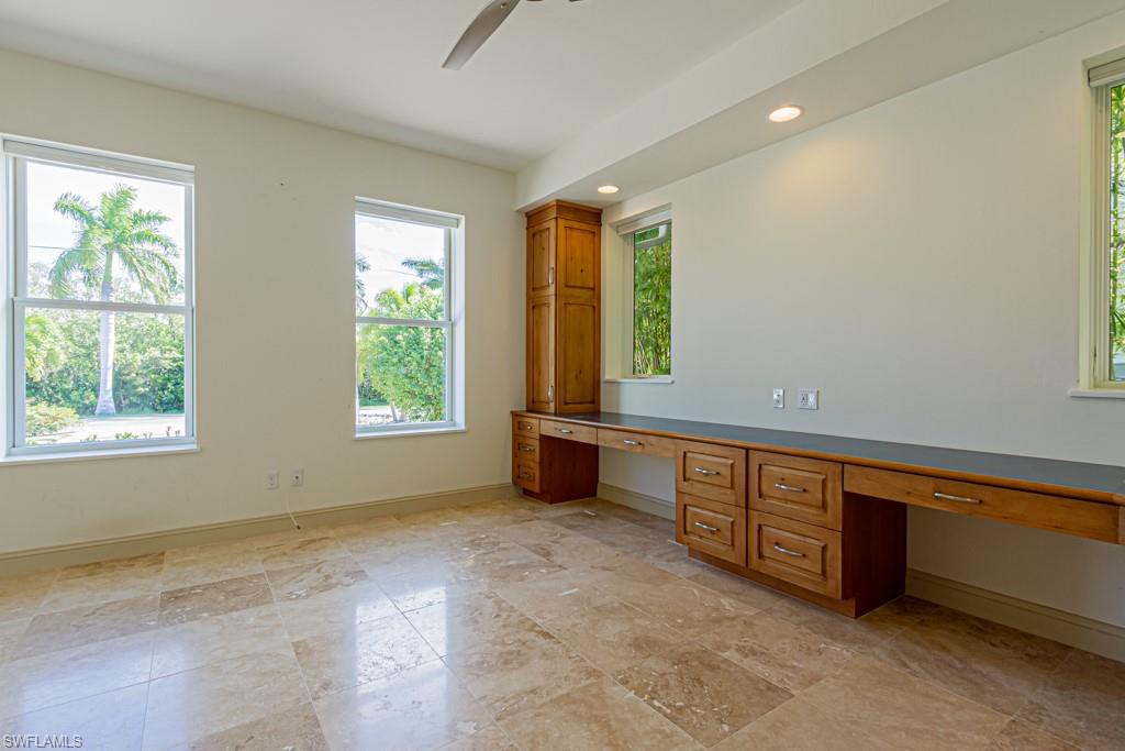 SANDPIPER POINT - Residential