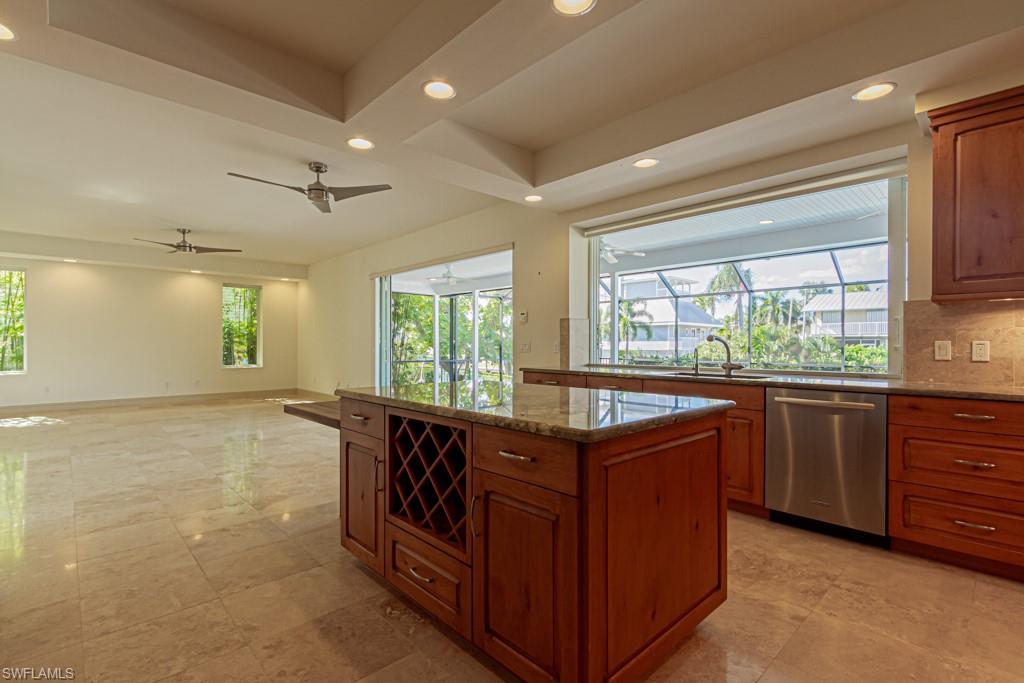 SANDPIPER POINT - Residential