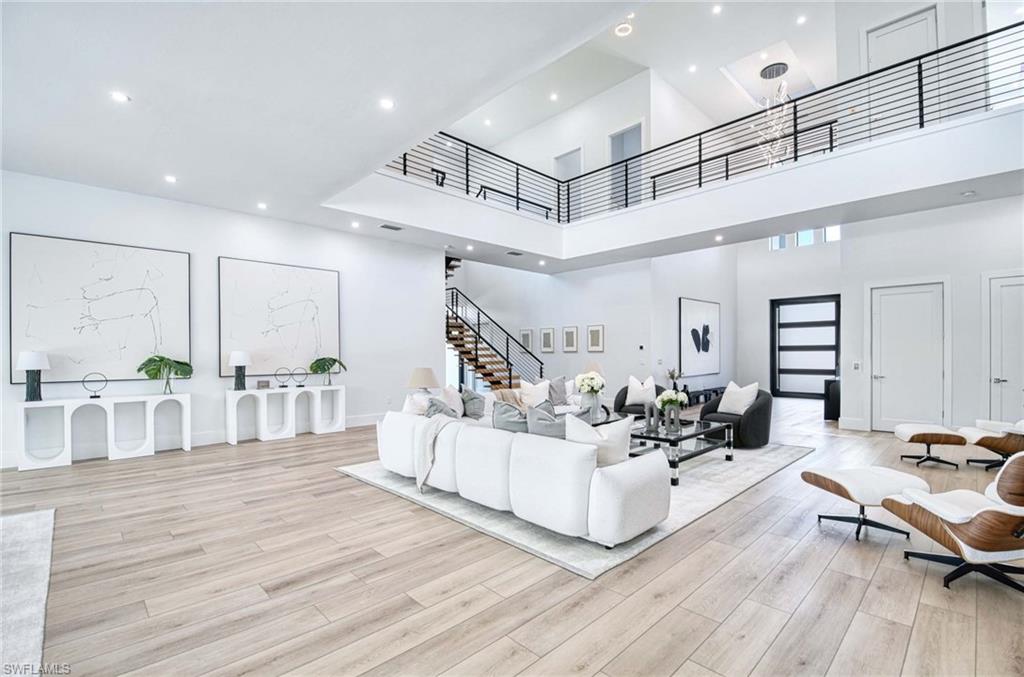 GOLDEN GATE ESTATES - Residential