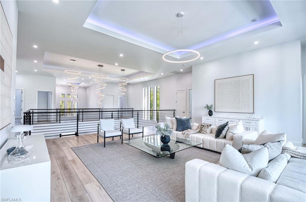 GOLDEN GATE ESTATES - Residential