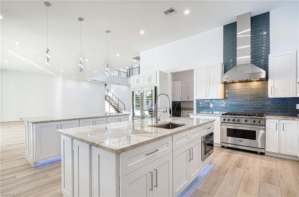 GOLDEN GATE ESTATES - Residential
