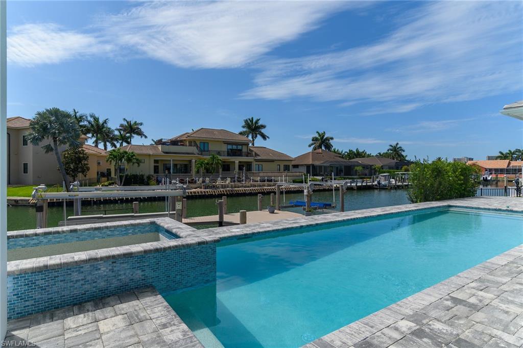 MARCO BEACH - Residential