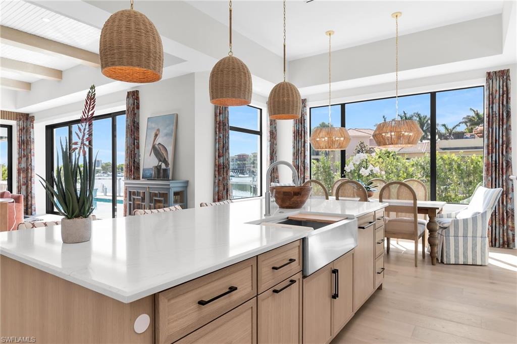 MARCO BEACH - Residential
