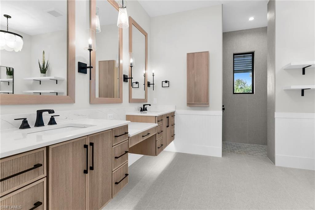 MARCO BEACH - Residential
